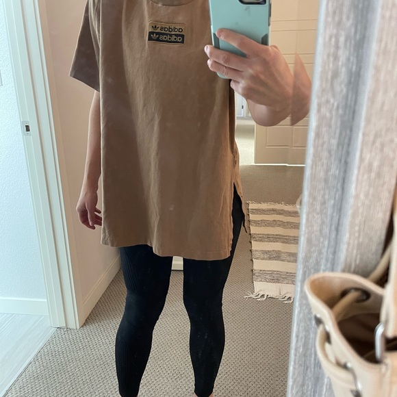 Adidas side split tshirt L - Picture 5 of 6